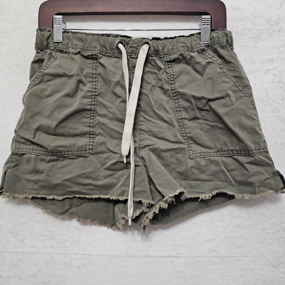 Juniors Shorts M Olive Army Green Casual Grunge Earthy Gorp Distressed Raw Hem